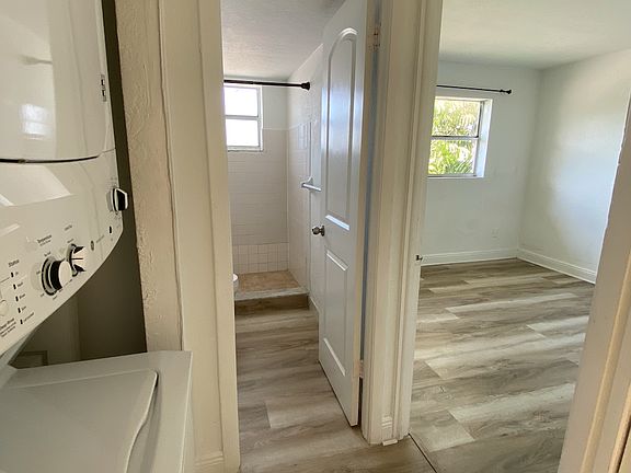 5th image of 1001 NW 45th St APT 5