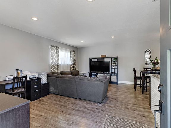 4th image of 8943 El Mirador Dr APT 4