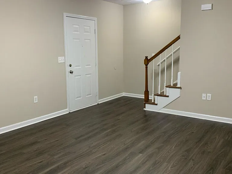 2036 Edgewood Dr #2 — Photo 5