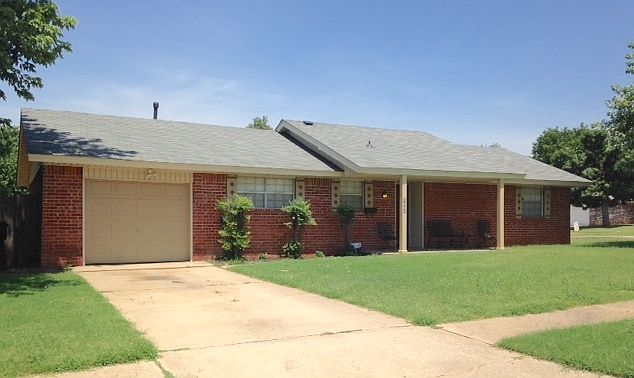Cute Curb Appeal!