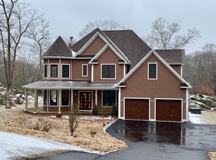 41 E Shore Dr, Clinton, CT 06413