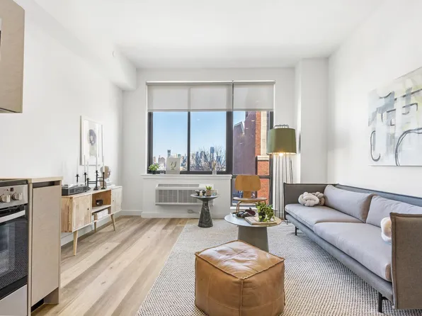 55 Jordan Avenue image 4 of 24