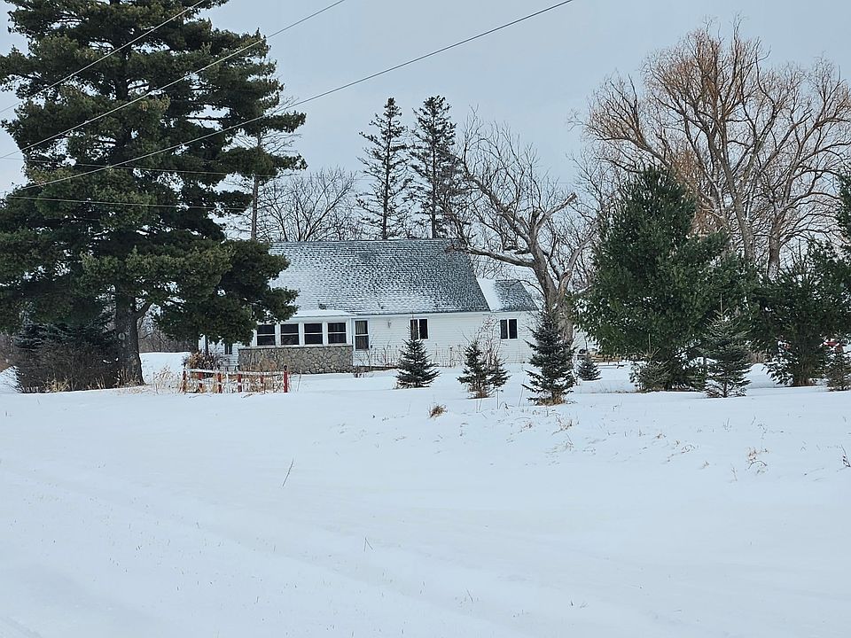 1st image of 2634 Rainbow St