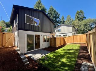 9015 Dibble Ave NW #B, Seattle, WA 98117