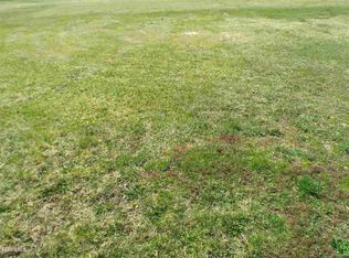 11 & 12 Meadow Ridge Ln, Lena, IL 61048