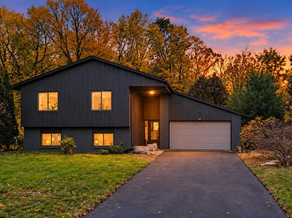 1809 W 138th St, Burnsville, MN 55337