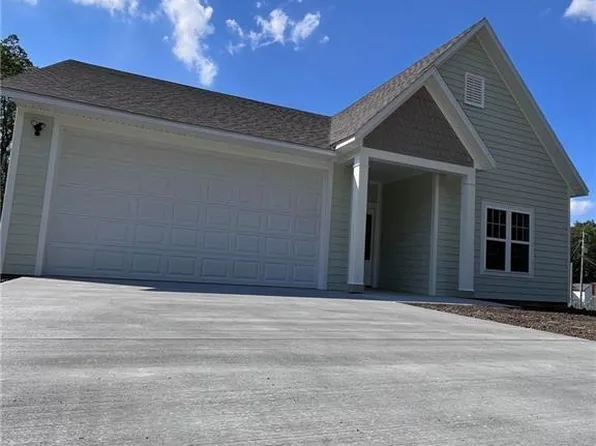 1828 Richards Rd, Fort Scott, KS 66701