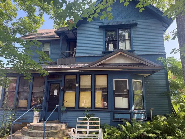 312 E Garfield Ave, Marion, WI 54950