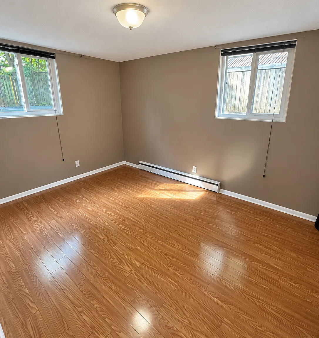 476 Albert Street — Photo 3