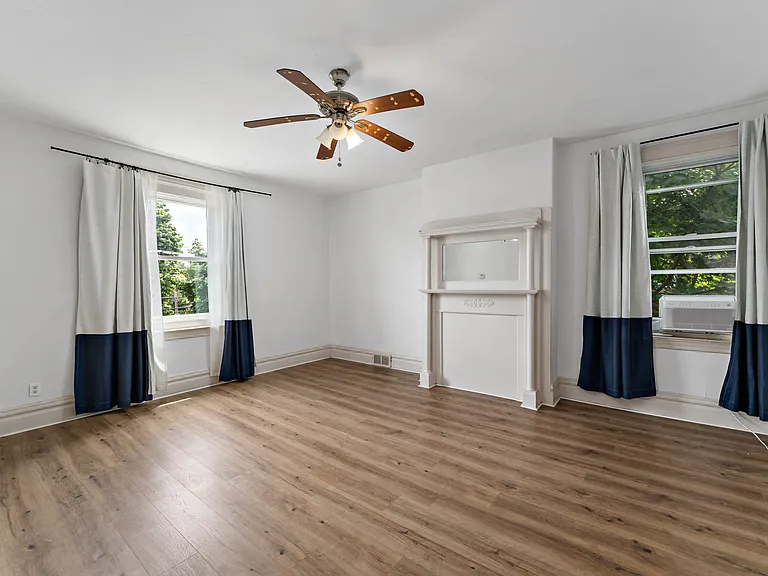 901 Highview St #1 — Photo 17