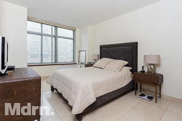 Rented by Mdrn Residential | media 15