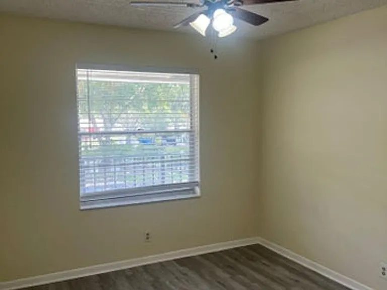 9993 Three Lakes Cir — Photo 7