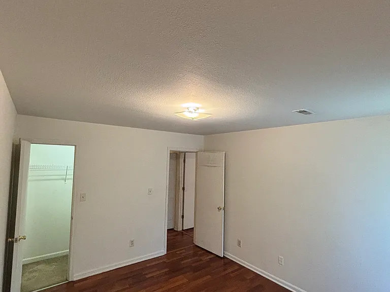 1726 Lone Tree Way — Photo 7