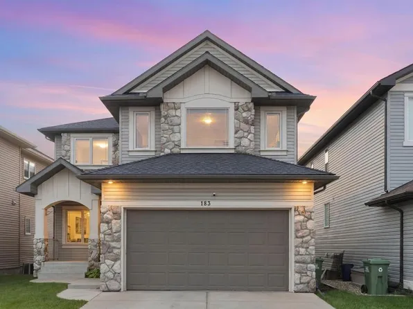 183 N Sunset Close, Cochrane, AB T4C 0B2