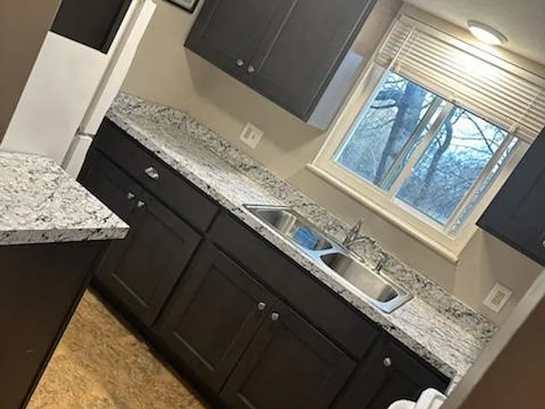 120 Riverside Ct #1-37 — Photo 3