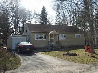 2957 2nd Ave photo 1