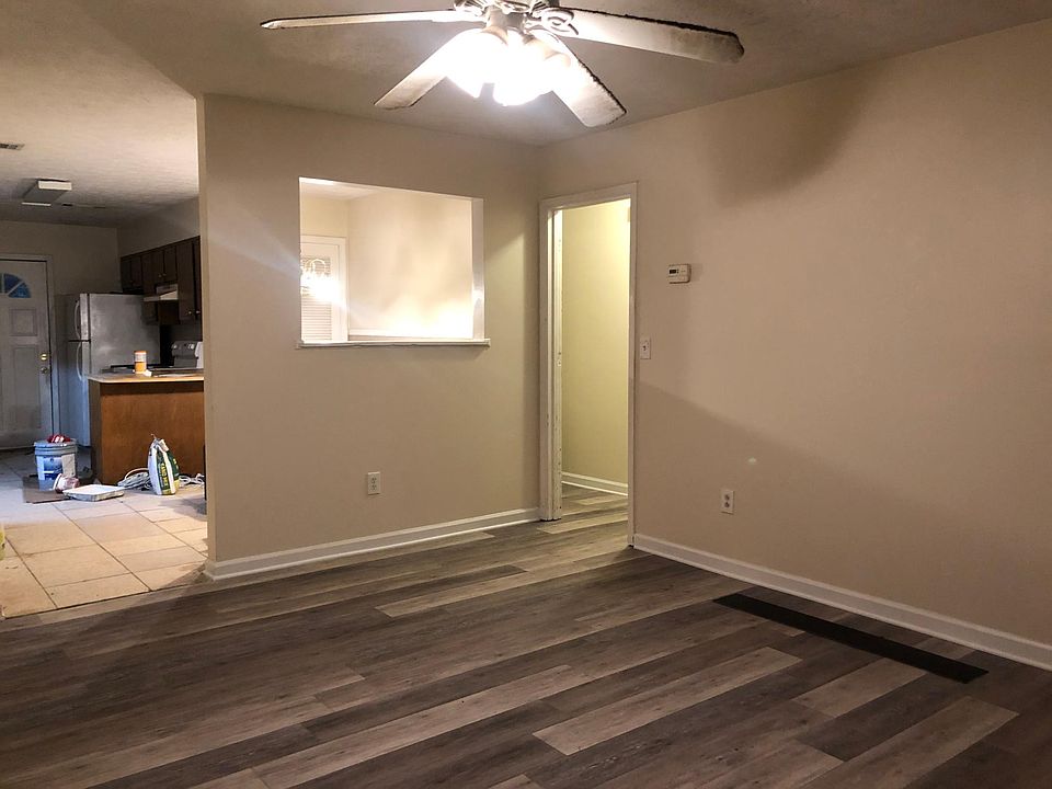 2nd image of 650 Telfair Ct