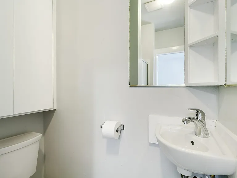 96 S 6th St #3 — Photo 4
