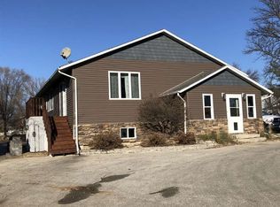 410 Oak St, Sumner, IA 50674