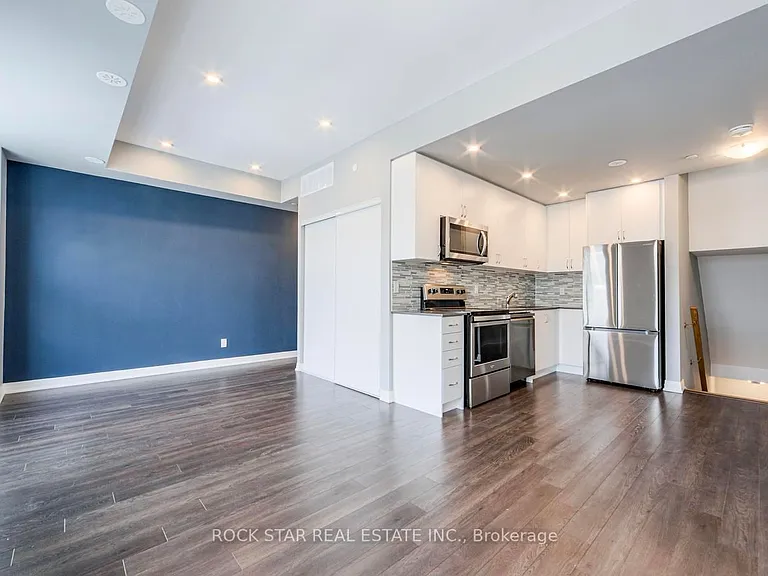 670 Atwater Ave #16 — Photo 14