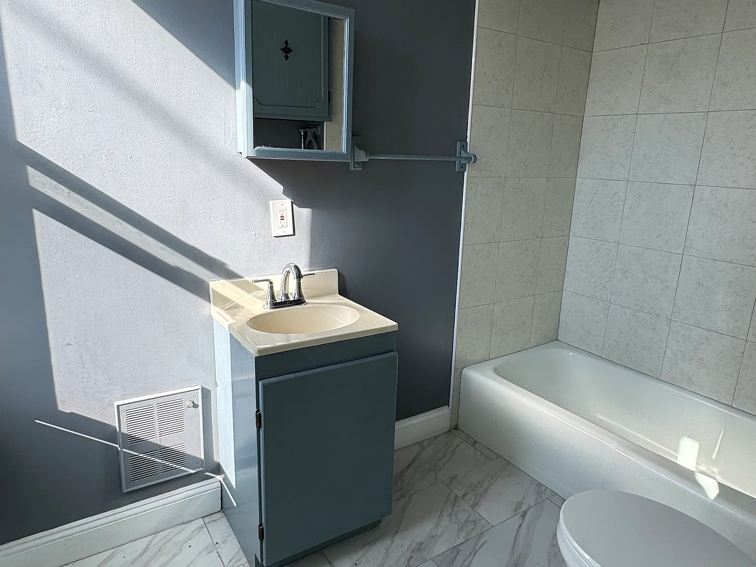 2 bed, $1,250 — Photo 3
