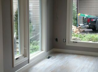 546 Bellevue Ave, Lake Orion, MI 48362