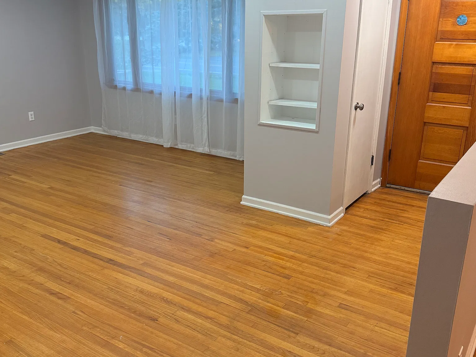 3 bed, 1368 sqft, $2,800 — Photo 2