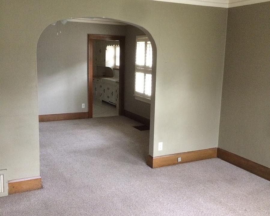 2nd image of 2238 Broadway APT 1