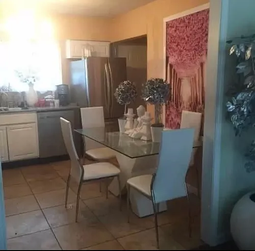 536 Greenleaf Ln Photo 1
