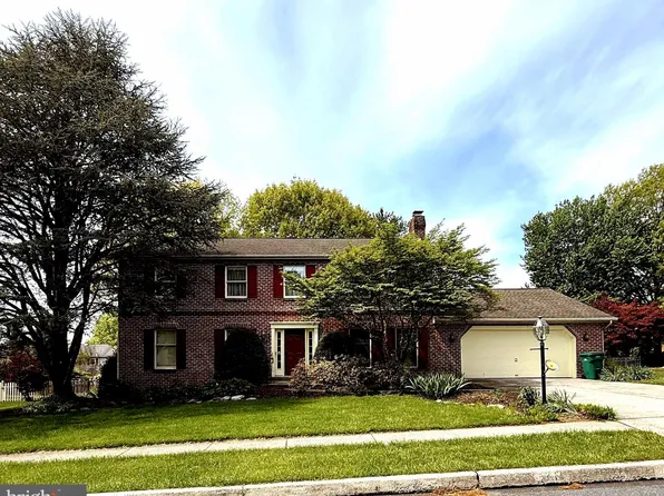 1204 E Powderhorn Rd, Mechanicsburg, PA 17050