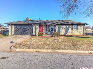 713 W 46th St, Sand Springs, OK 74063
