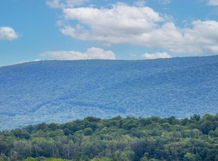 10 Partridge Hl, Manchester Center, VT 05255