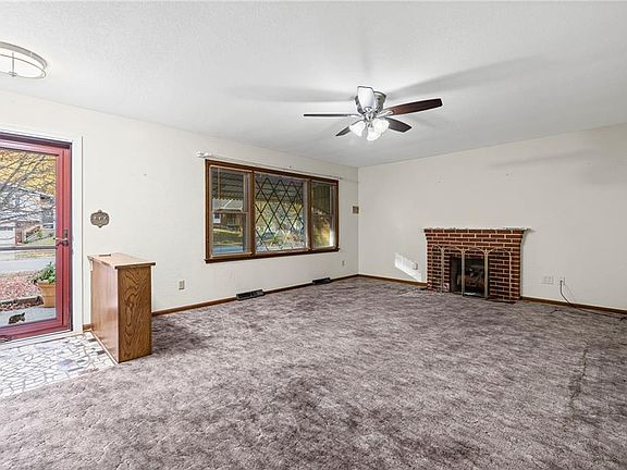 4th image of 2215 N 82nd Ter