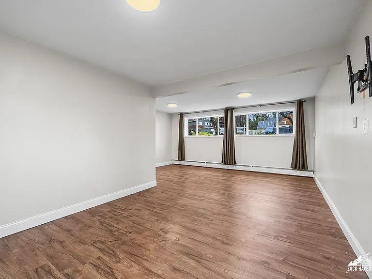 3868 Shannon Cir — Photo 37