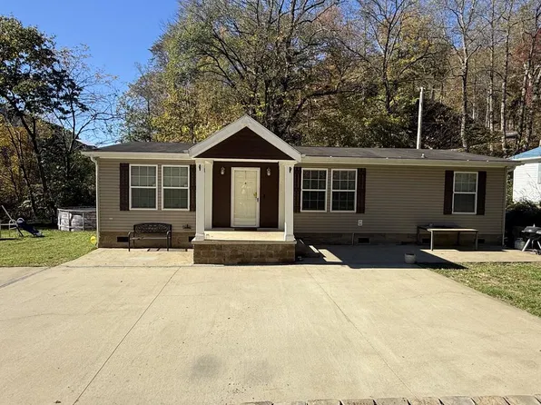 73 Cochran Ln, Pikeville, KY 41501