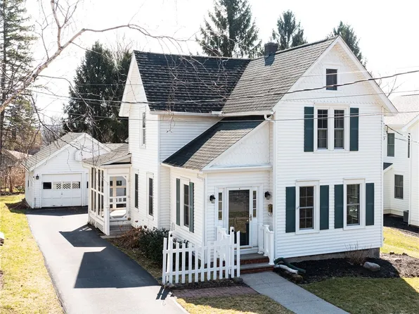 5 W Austin St, Skaneateles, NY 13152