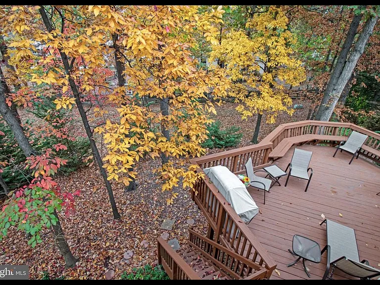 210 Pin Oak Ct — Photo 40