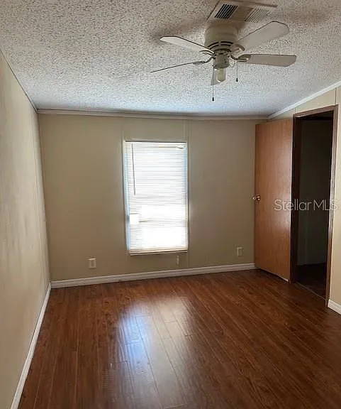 5705 Middlesex Dr — Photo 2