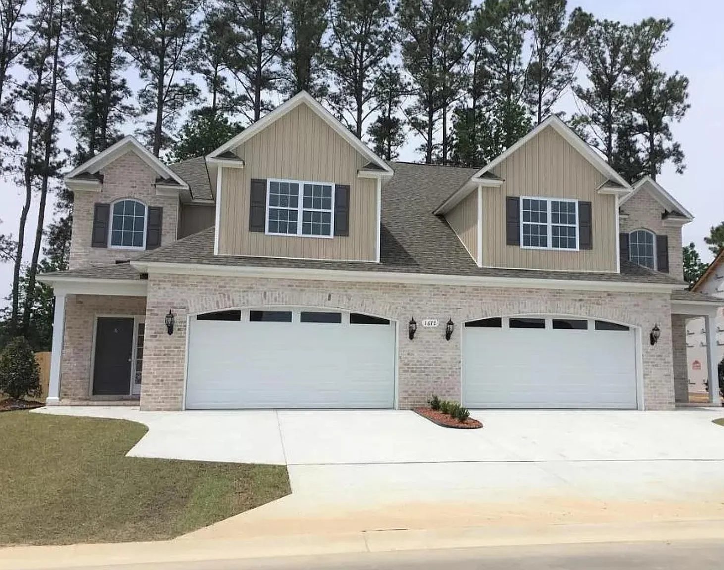 1672 Cambria Dr — Photo 1