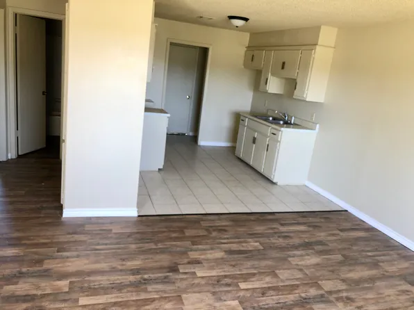 407 East St #B, Perkins, OK 74059