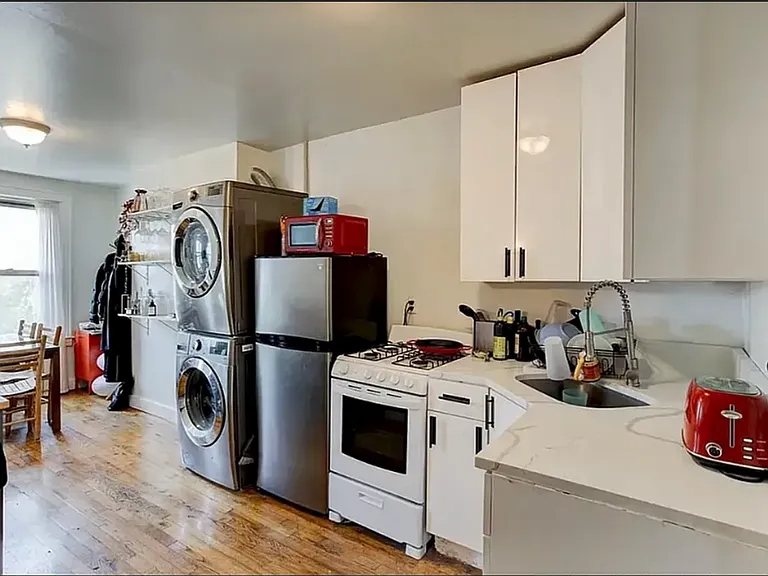 230 N 5th St #2F — Photo 5