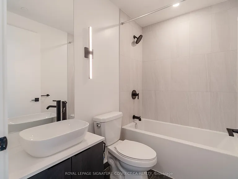1185 Dupont St #1210 — Photo 22