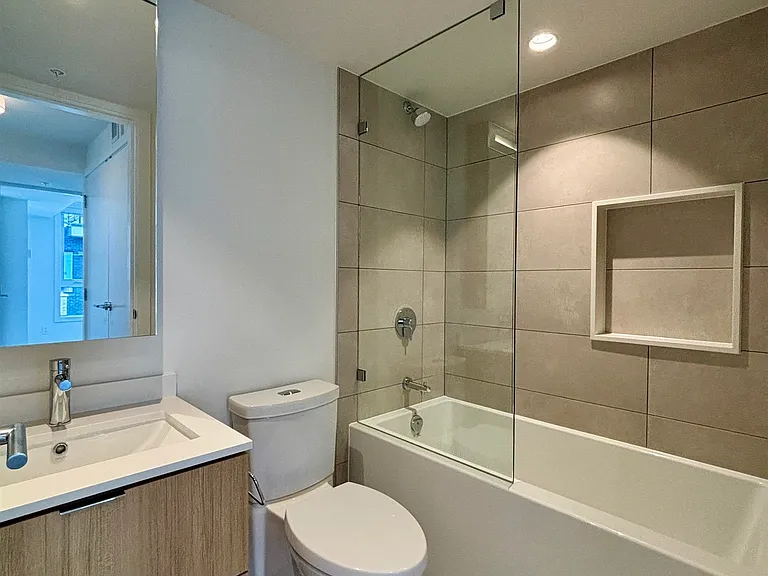 6085 Irmin St — Photo 9
