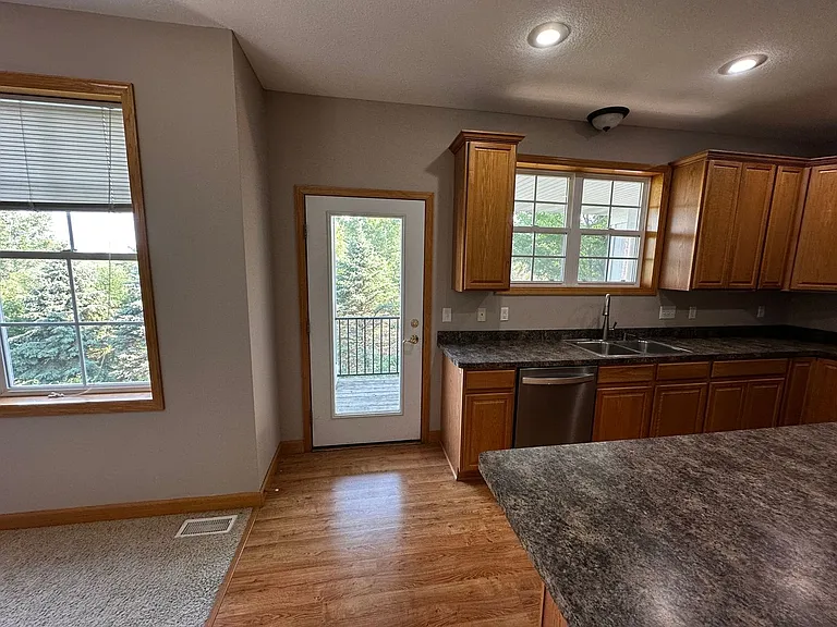 5793 Mount Curve Blvd — Photo 28