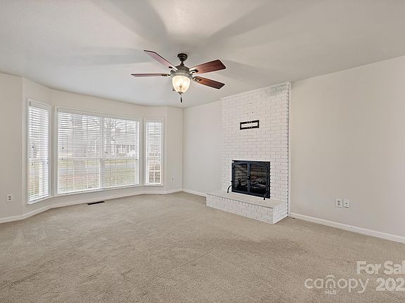 4th image of 110 Turnberry Ln
