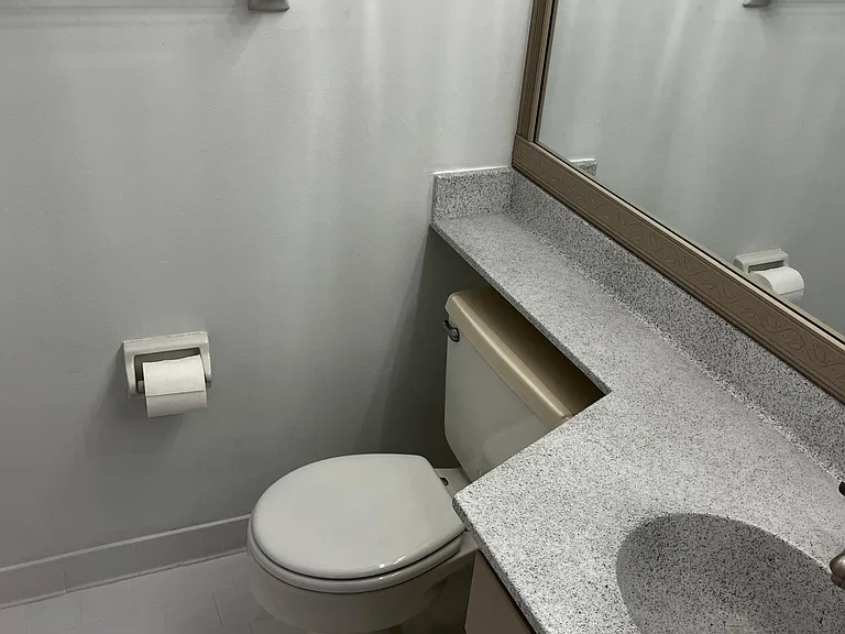 2124 Fairfax Ave #107 — Photo 7