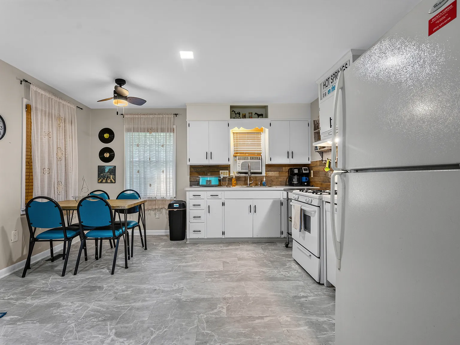 2 bed, 860 sqft, $1,950 — Photo 4