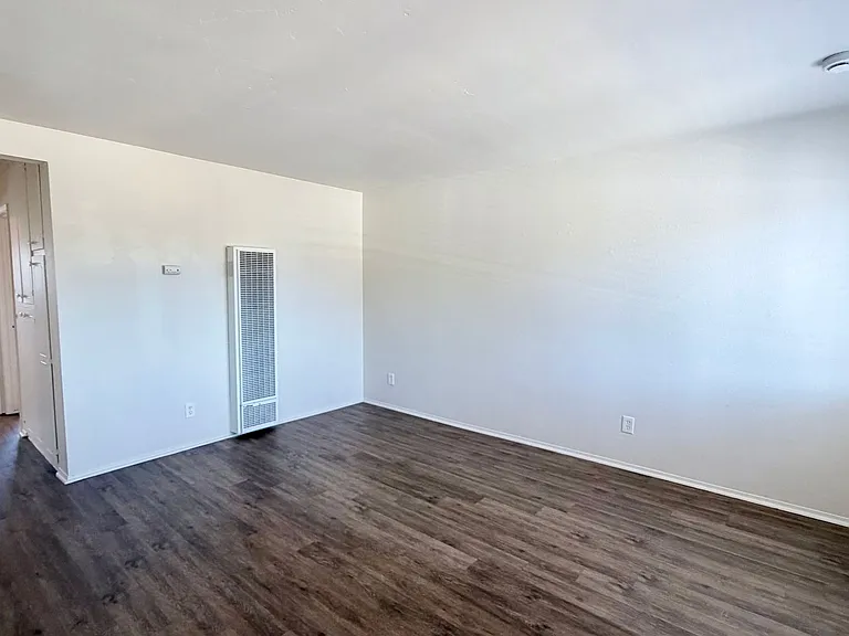 1457 Holly Ave #D — Photo 3