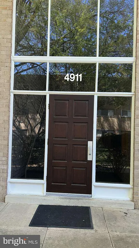4911 Americana Dr APT 101 photo 1