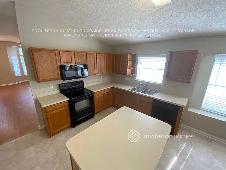 1807 Moss Creek Dr — Photo 4